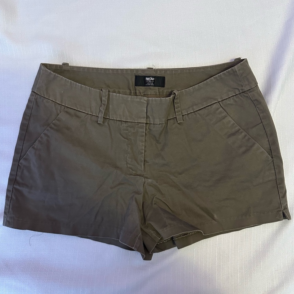 Mossimo women’s olive green shorts, size 8